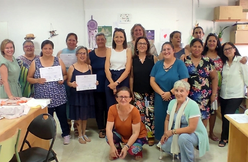 Se clausura la formación de costura del proyecto “Camina entretelas”